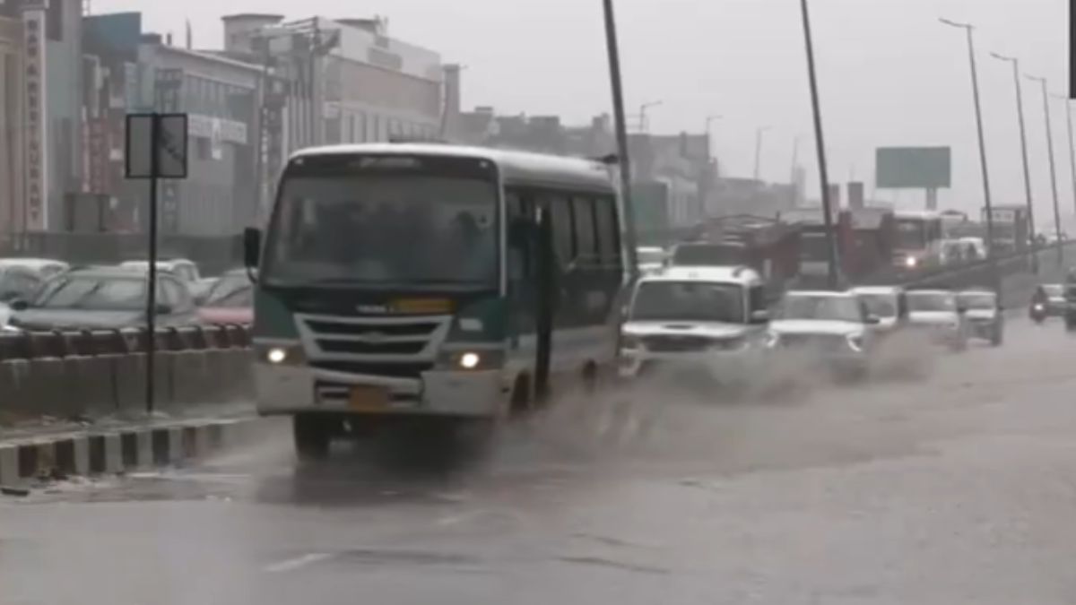 Weather Update Rains Lashes Several Parts Of Delhi Noida Imd Issues